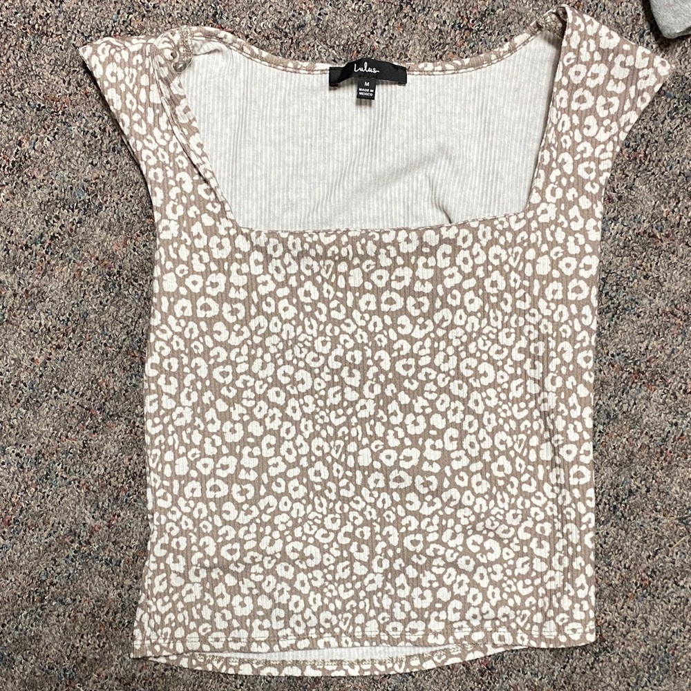 Lulu's Cream Leopard Print Blouse